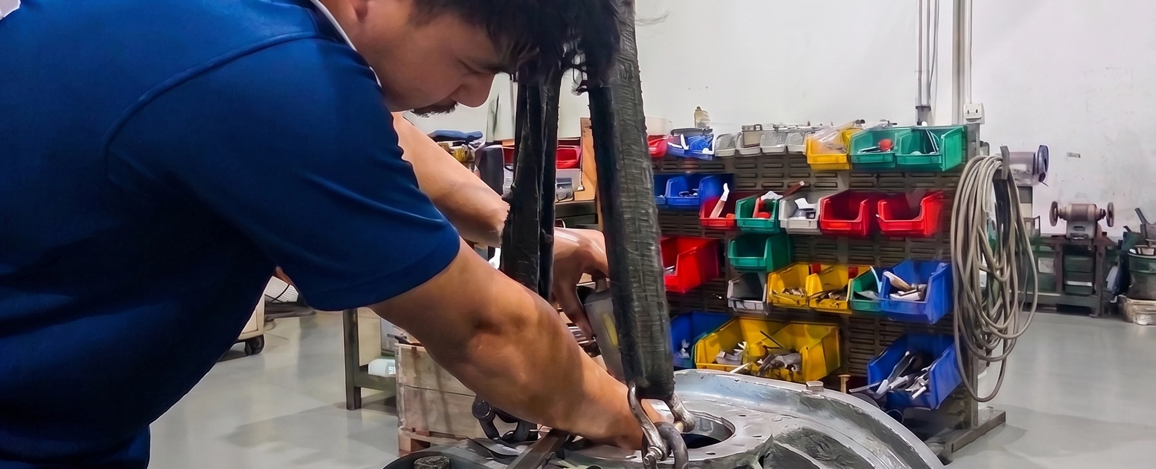 Vacuum Pump Repair Service Banner